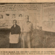 Recorte de periódico con Jennie y George 23 años después junto al cártel y la recompensa. (Imagen AP)